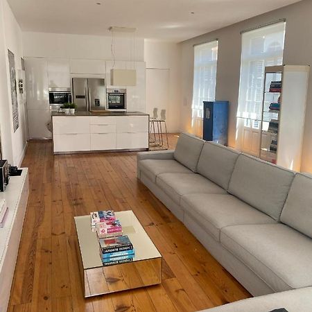 פונשל City Center Boutique Apartment מראה חיצוני תמונה