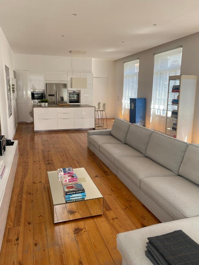 פונשל City Center Boutique Apartment מראה חיצוני תמונה