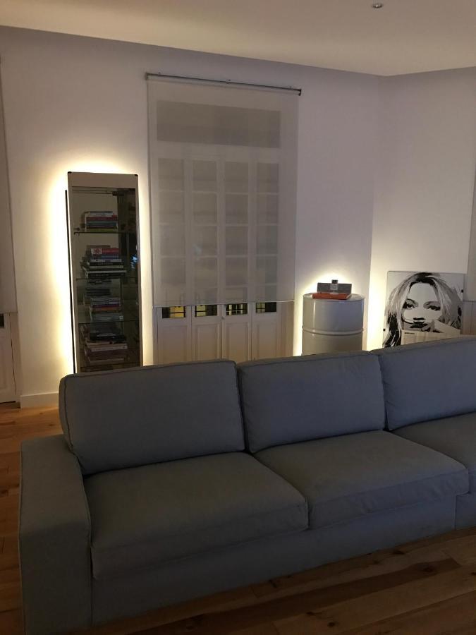 פונשל City Center Boutique Apartment מראה חיצוני תמונה