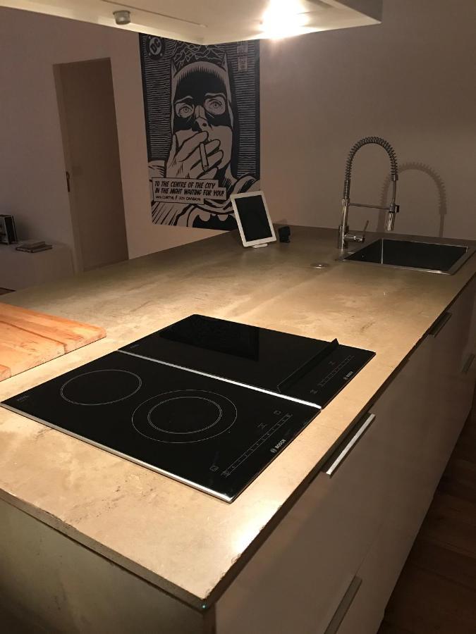 פונשל City Center Boutique Apartment מראה חיצוני תמונה